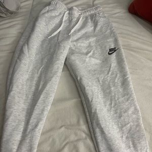 nike sweatpants worn once!